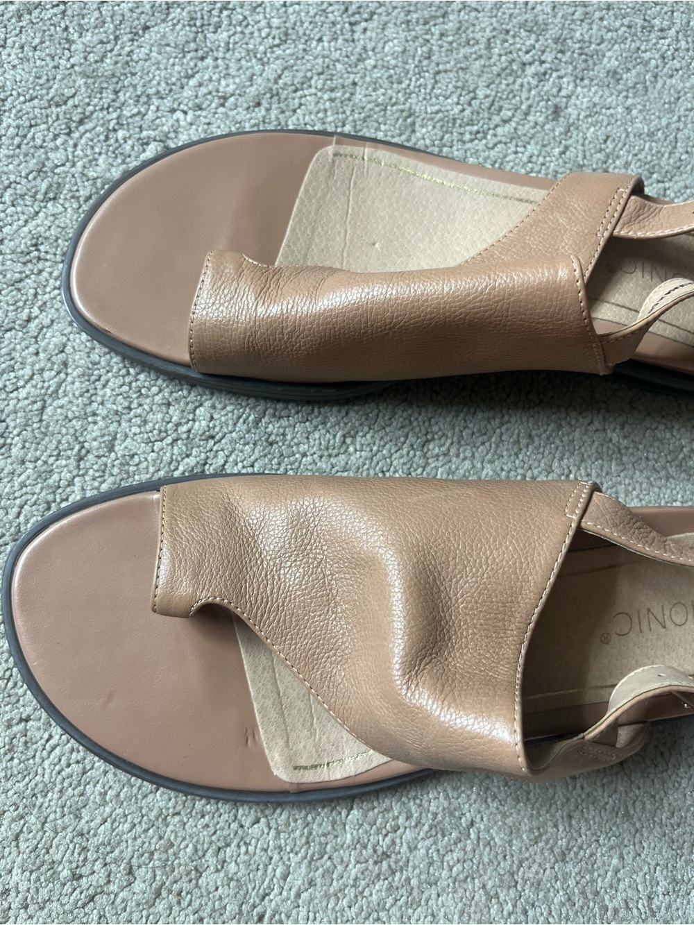 Vionic Women’s Ella Tan Brown Leather Slingback Toe Loop Orthopedic Flat Sandals - Picture 4 of 7
